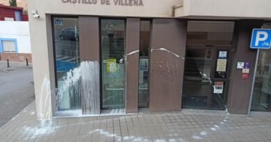 La Policía Local detiene a tres personas por atentado al patrimonio histórico por realizar pintadas en la fachada trasera del Museo de Villena