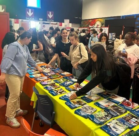 El MUEVI abre sus puertas para mostrar toda la oferta formativa a los jóvenes de Villena