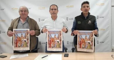 I Encuentro de Gigantes y Cabezudos de Villena reúne 89 figuras de 10 municipios el próximo domingo