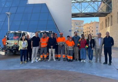 Villena renueva y amplía la flota de limpieza urbana